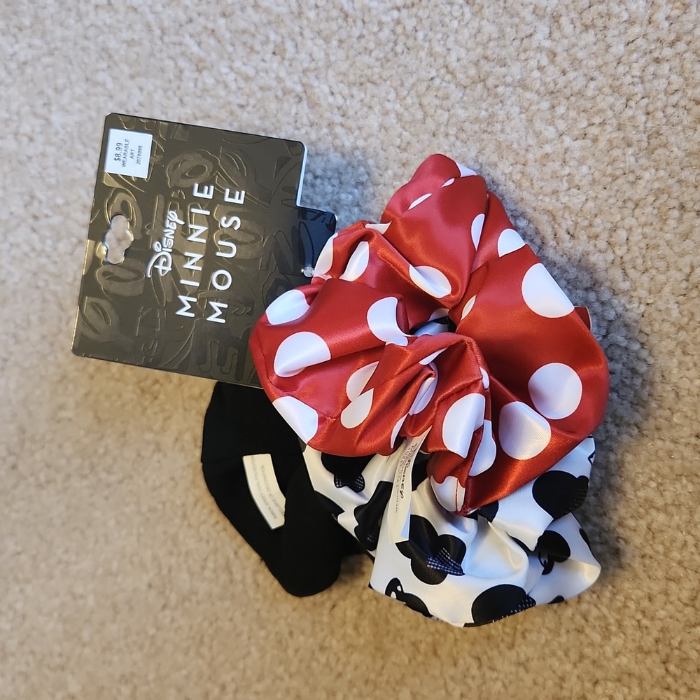 NWT Disney Minnie Mouse hair scrunchies, 3 pack
